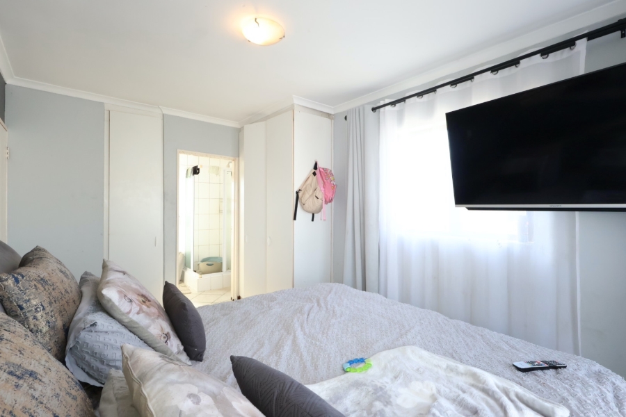 3 Bedroom Property for Sale in Parklands Western Cape